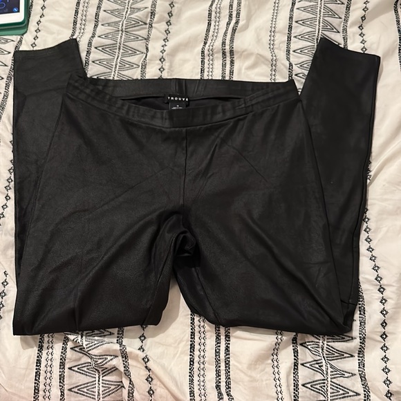 Faux leather leggings - Picture 3 of 10